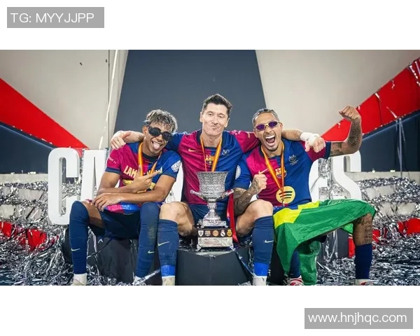 足球巨星最新风采展现 盘点各大球星赛场激情时刻和风采瞬间